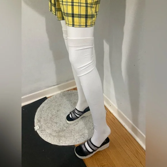 Clueless Cher Costume - Complete with wig, socks and vintage 90s shoes - Picture 7 of 16